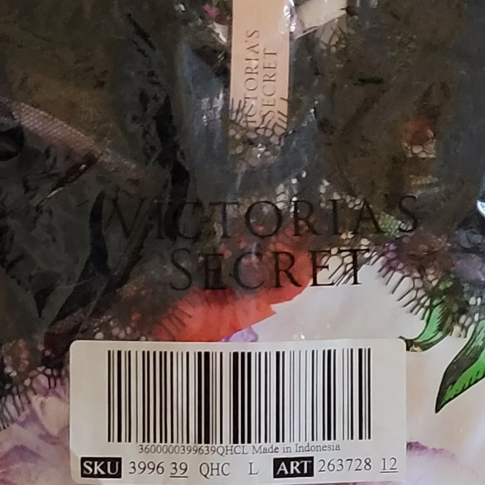 VICTORIA'S SECRET Lace Slip (L)*PULLS BREASTS UP/IN 4 GREAT CLEAVAGE-NO PADDING*